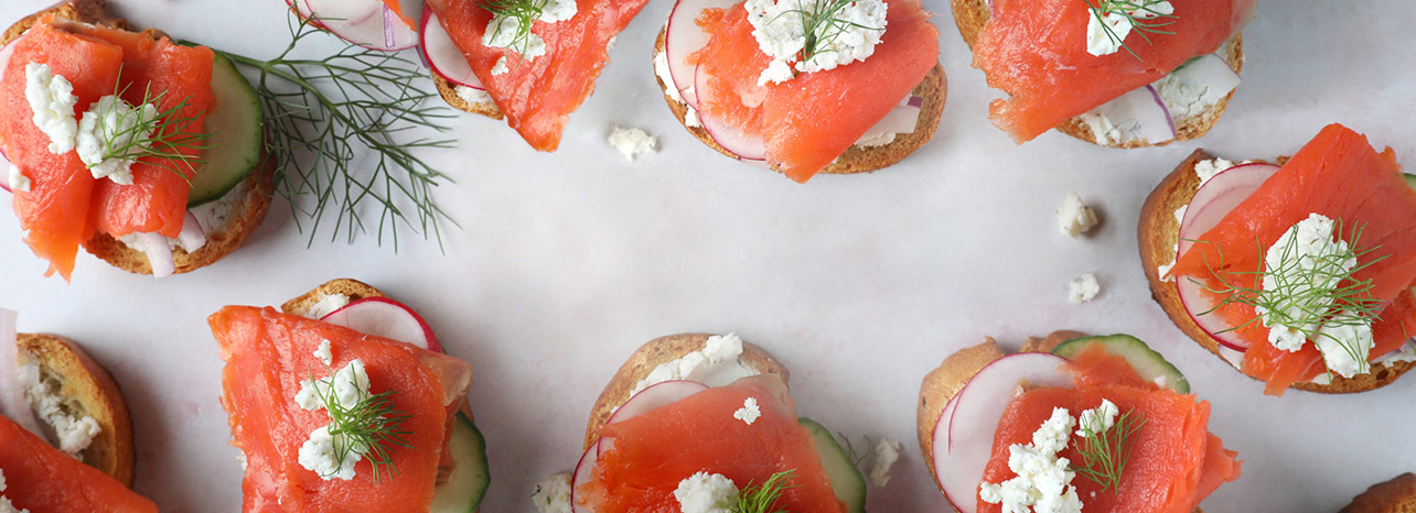 Tuna with goat cheese appetizers.